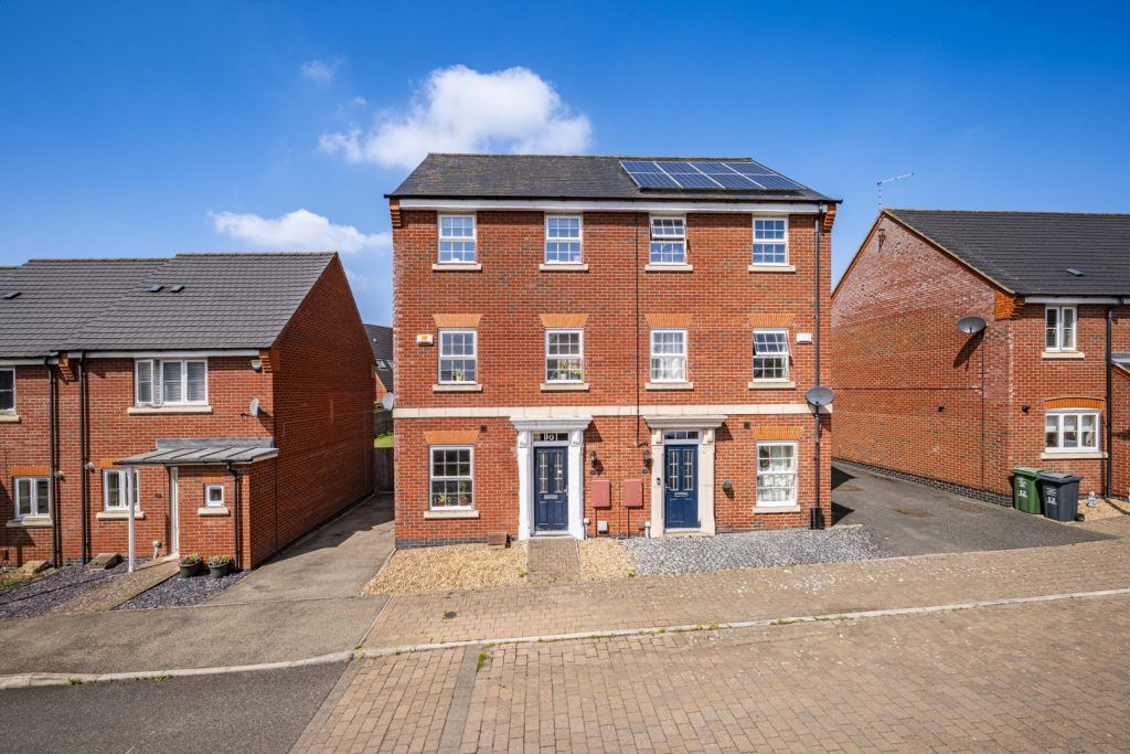 Property photo 1 of 25