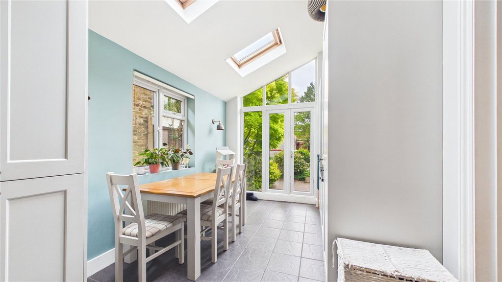Additional image 8 of 3 bed semi-detached house for saleLightwater, Surrey GU18