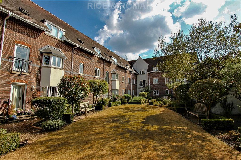 Property photo 3 of 12