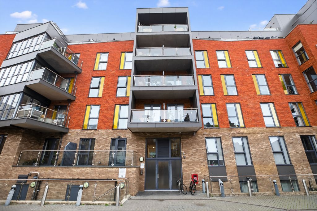 Property photo 3 of 11