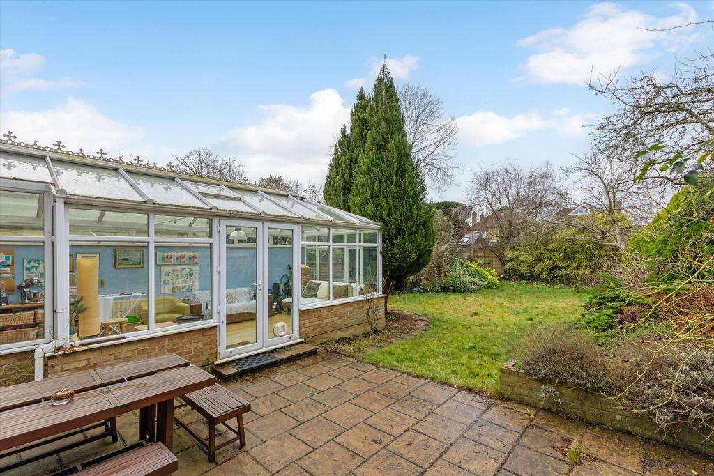 Property photo 2 of 13 Image