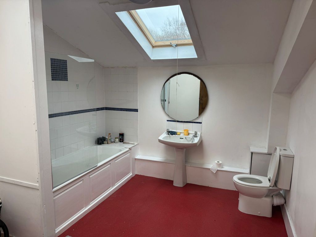 Property photo 3 of 4