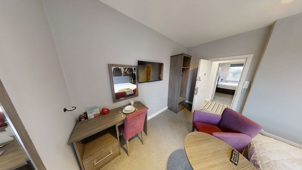 Property photo 2 of 11 R-11-02