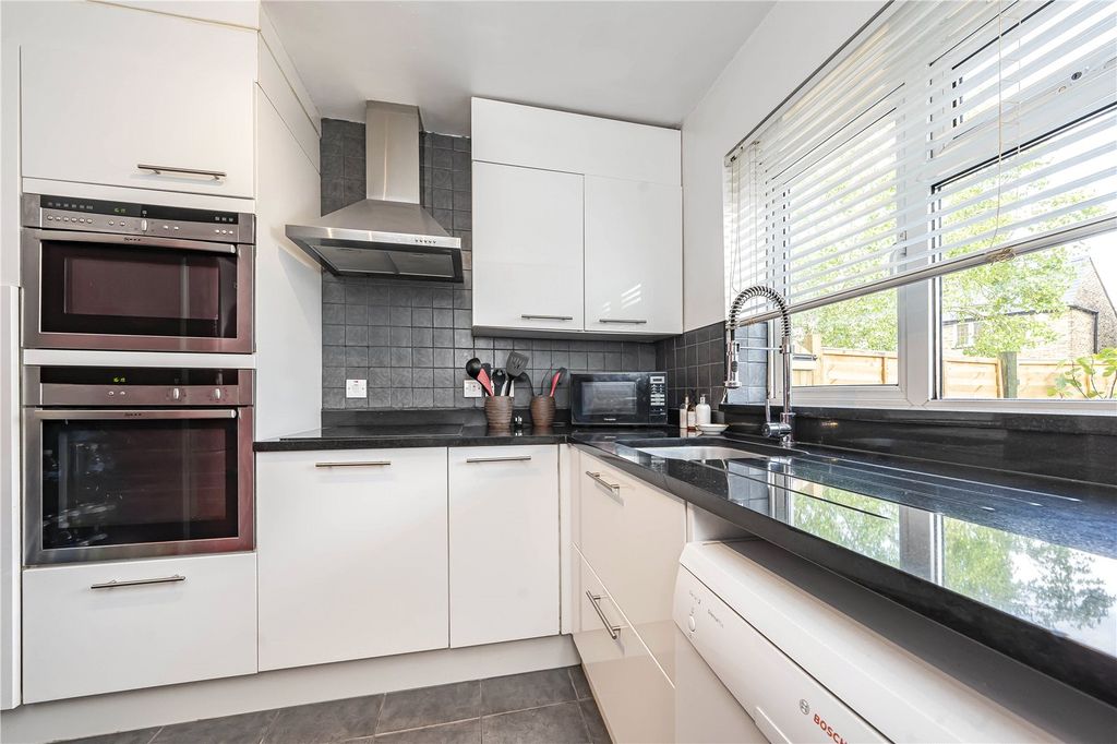 Property photo 3 of 14 Picture No. 05