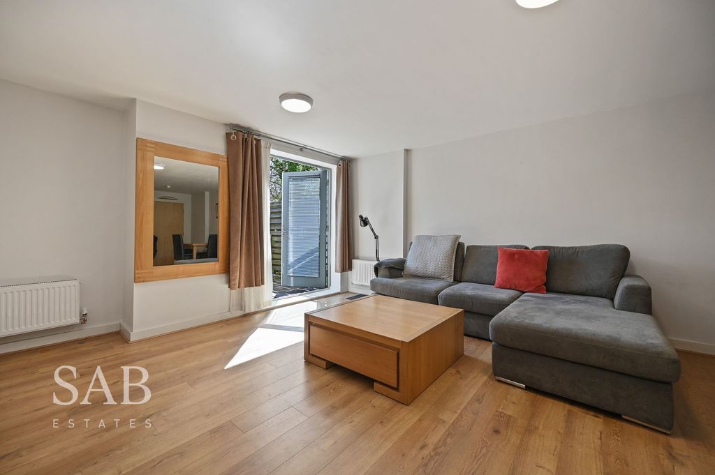 Property photo 3 of 11