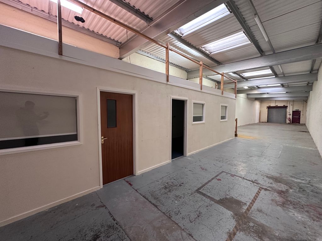 Property photo 3 of 8