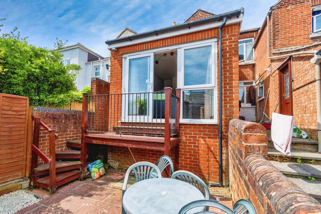 Property photo 2 of 12 Photo