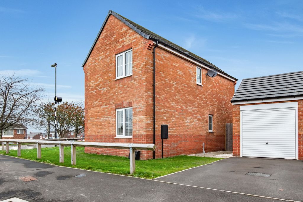 Property photo 2 of 18 _Dsc1574-Hdr