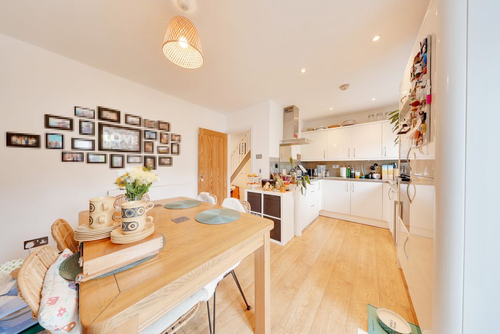 Additional image 7 of 3 bed semi-detached house for saleGoodmead Road, Orpington BR6