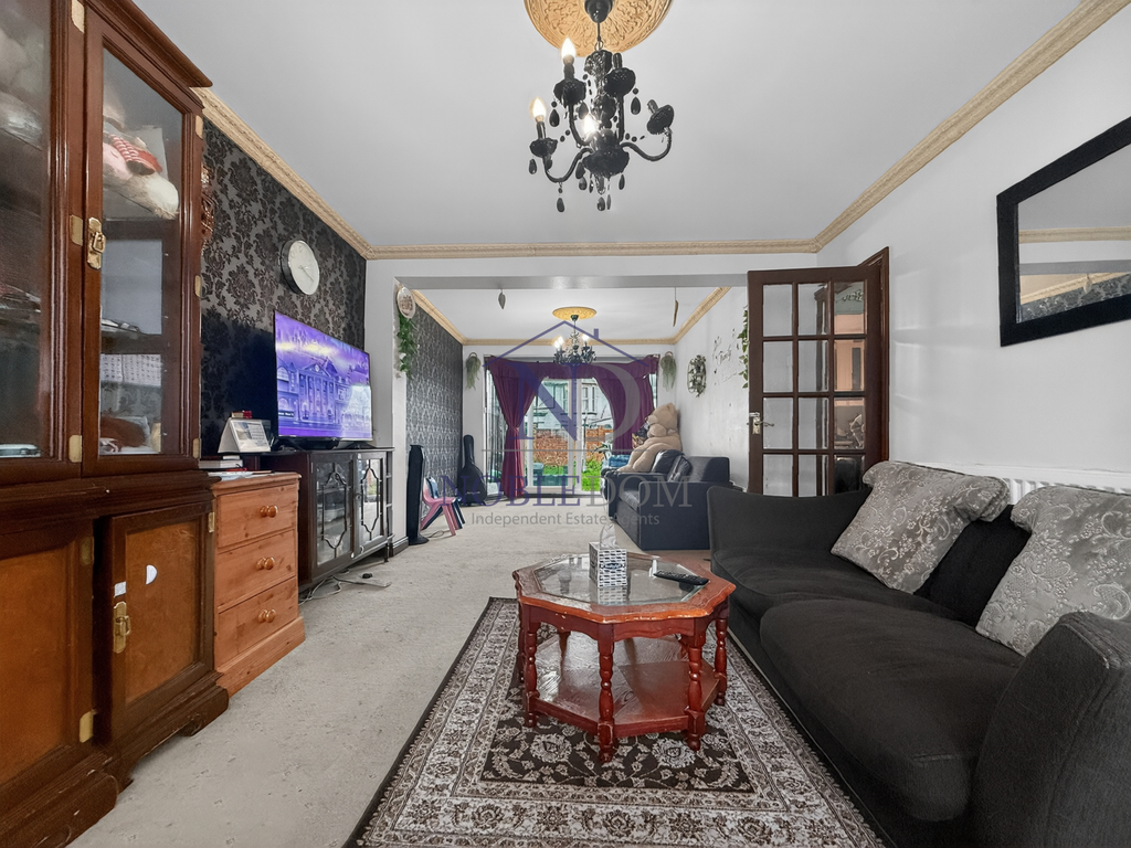 Property photo 2 of 17 Gallery