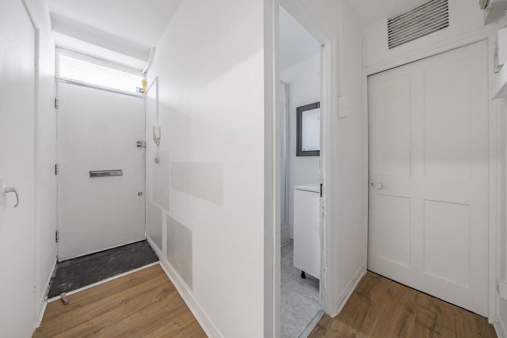 Property photo 2 of 5 Picture 2