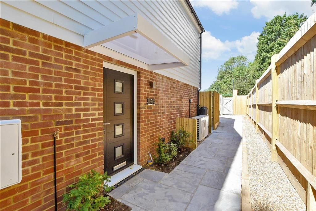 Property photo 1 of 12 External Feature