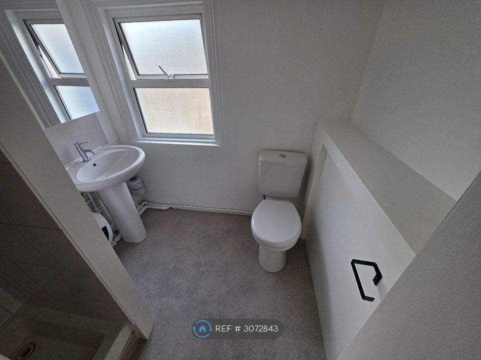 Property photo 2 of 3