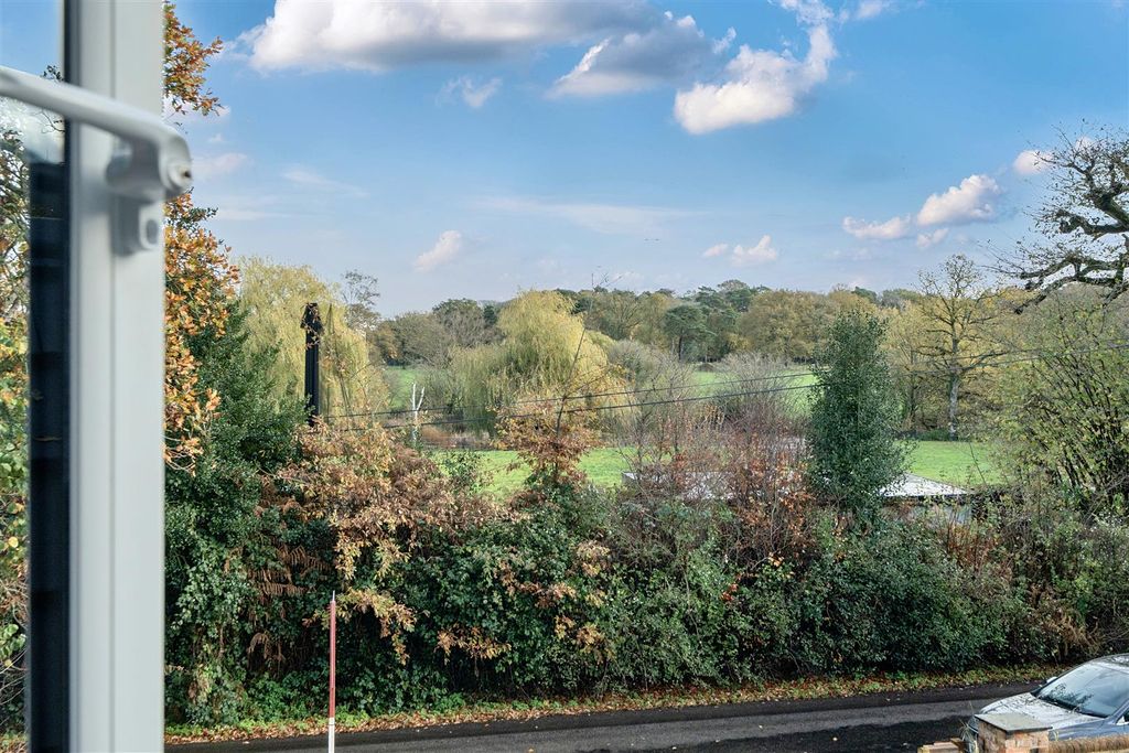 Property photo 3 of 26 1374791-24-691dc63E385Af-Arw .Jpg