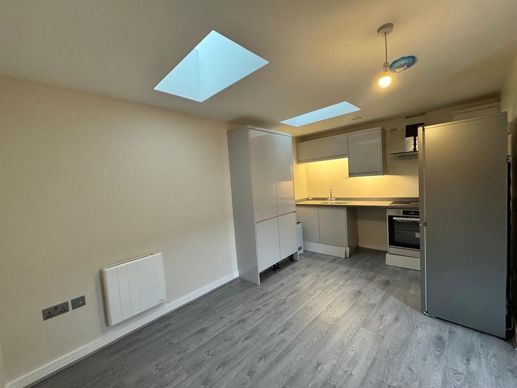 Property photo 2 of 11 Img-20251007-Wa0115.Jpg