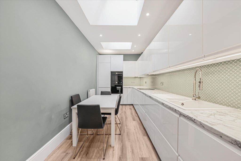 Property photo 3 of 15 Image