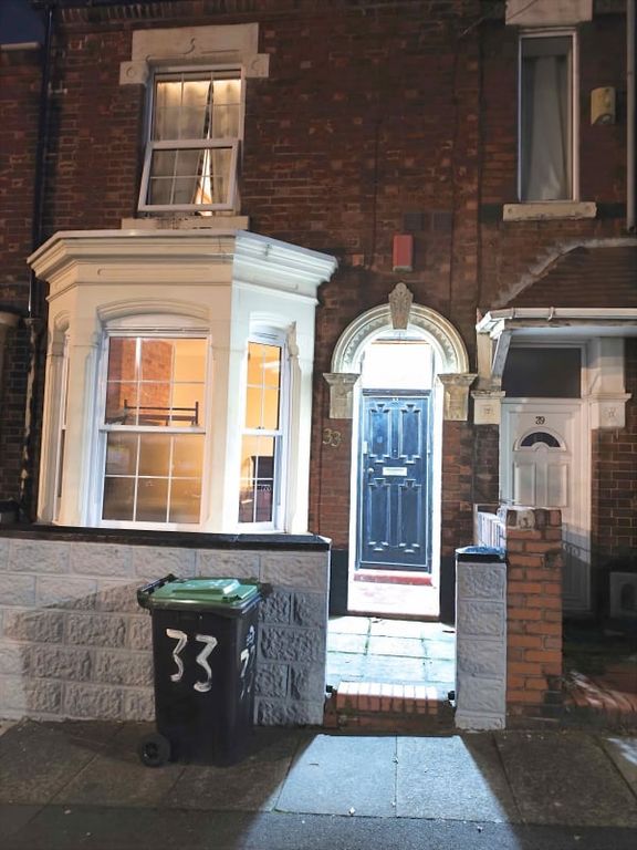 Property photo 2 of 37