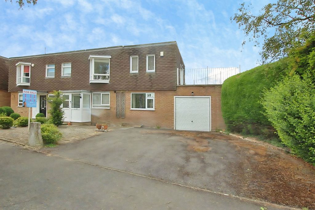 Property photo 1 of 27