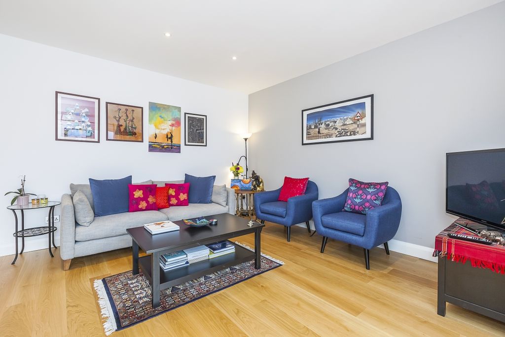 Property photo 1 of 17 Reception