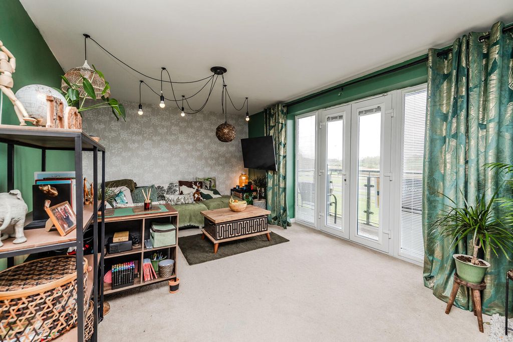 Property photo 2 of 17 Living Room