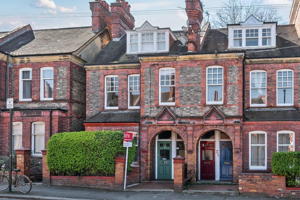 Property photo 2 of 8 Picture No. 28