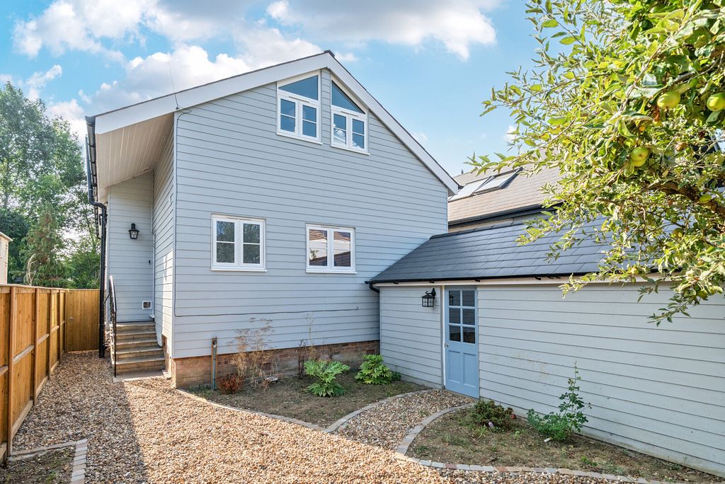 Property photo 2 of 20 1336951-1-689Ef88...
