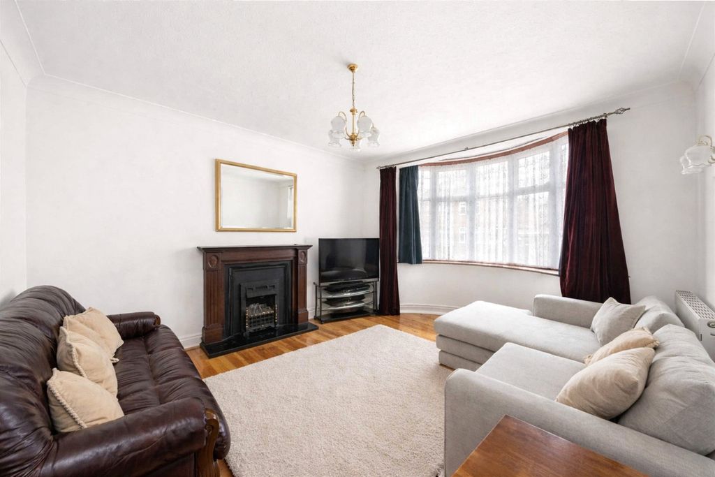 Property photo 2 of 19 Picture No. 02