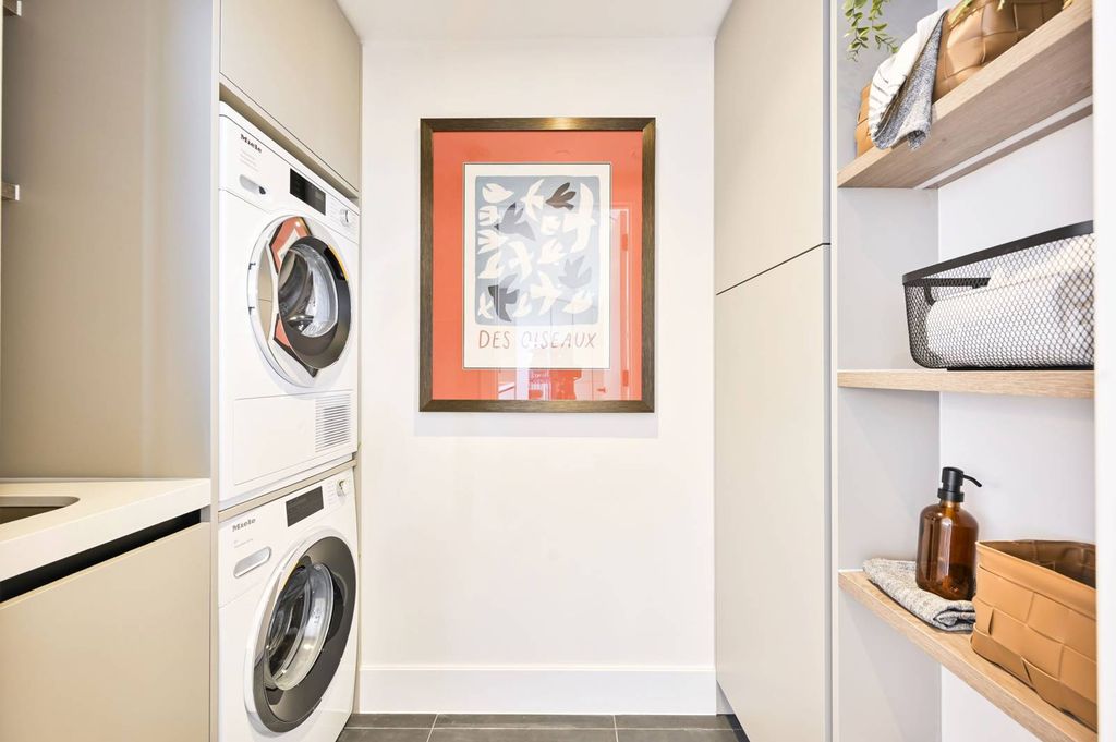Property photo 1 of 31