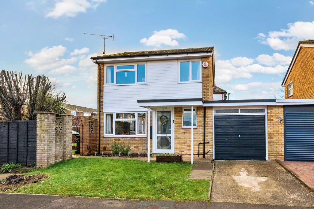 Property photo 2 of 13 1-692Ed26c4F09d-1386343-7-692Eaee225556-1.Jpg