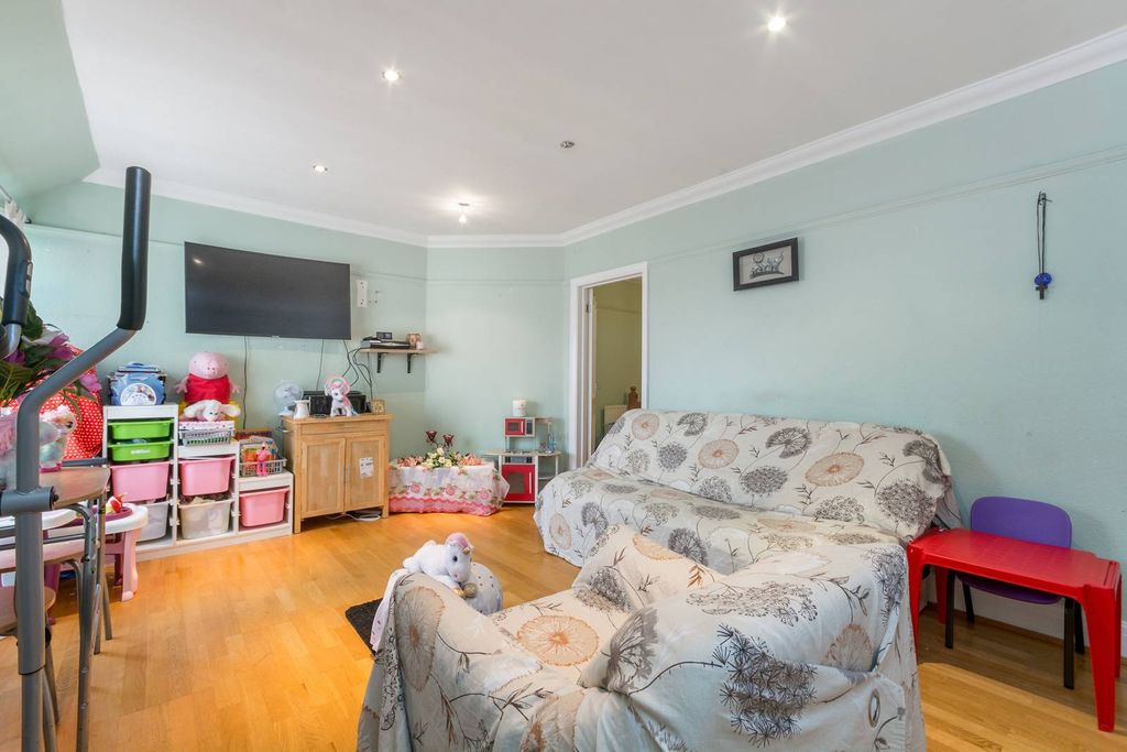 Property photo 2 of 5