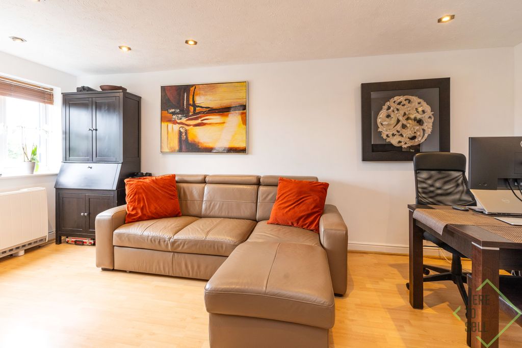 Property photo 2 of 15 Bren Court, Colgate Place, Enfield, En3