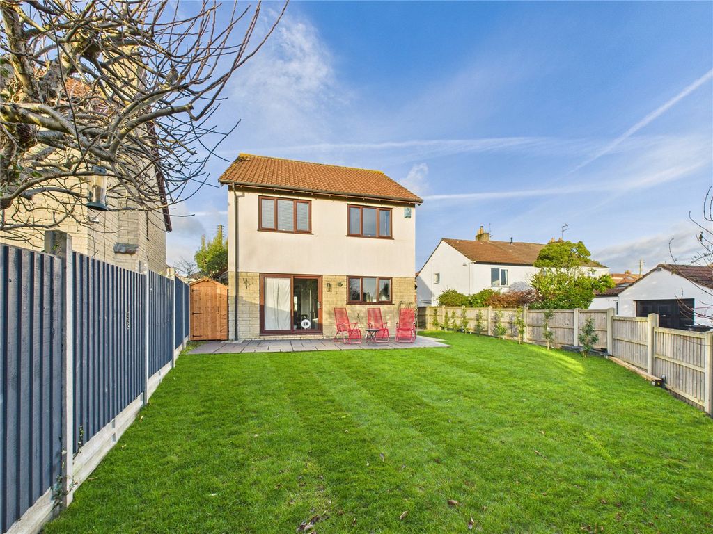 Property photo 2 of 23 Picture No. 22