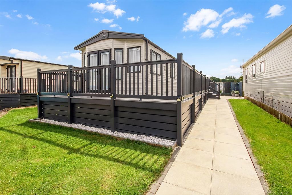 Property photo 1 of 11 Img_9098.Jpg