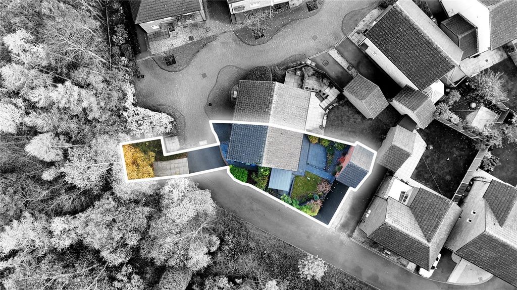 Property photo 2 of 31 Picture No. 35