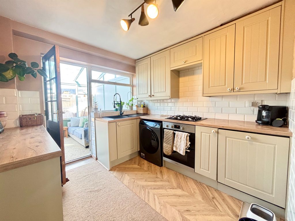 Property photo 2 of 17