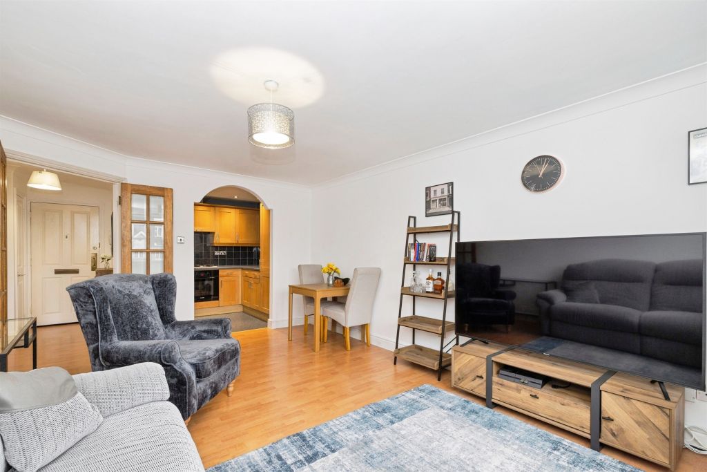 Property photo 3 of 16