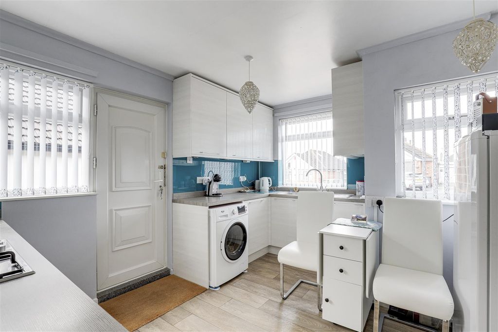 Property photo 2 of 25 6020.Jpg