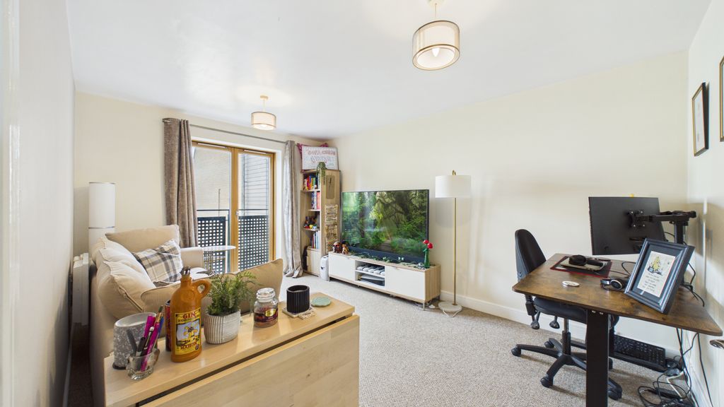 Property photo 2 of 6