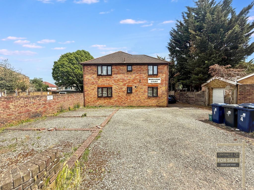 Property photo 1 of 8