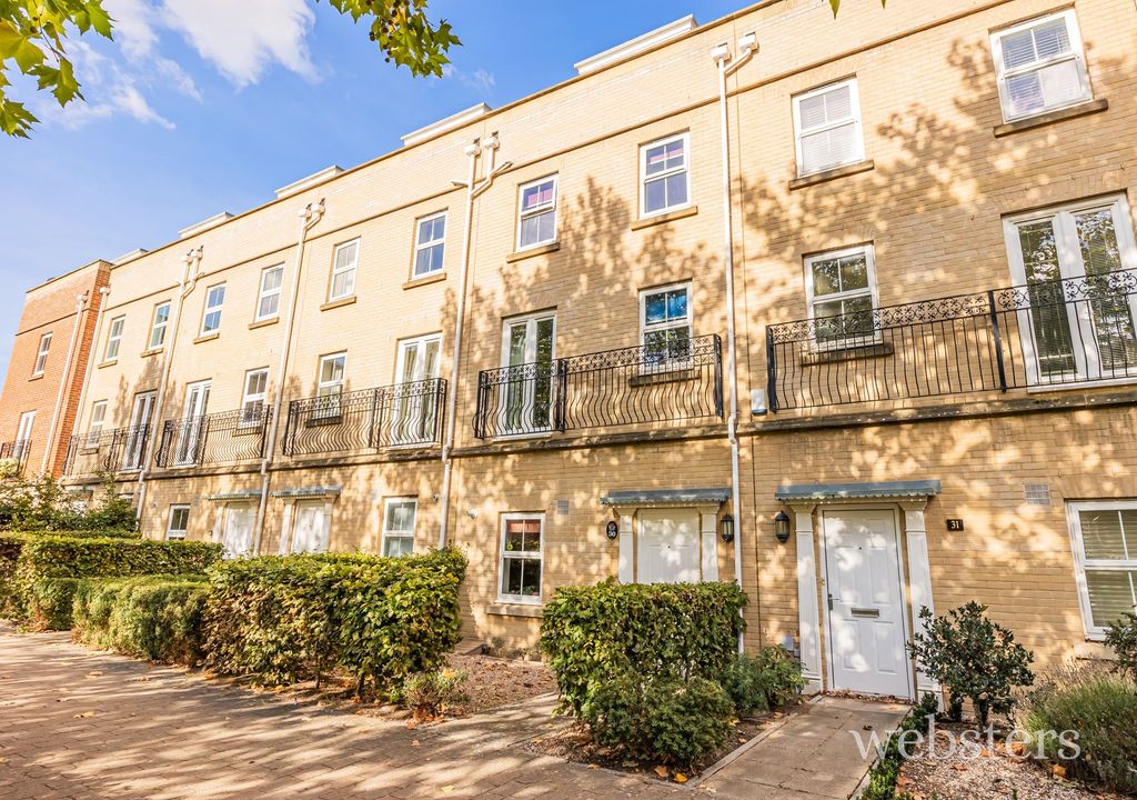 Property photo 1 of 28