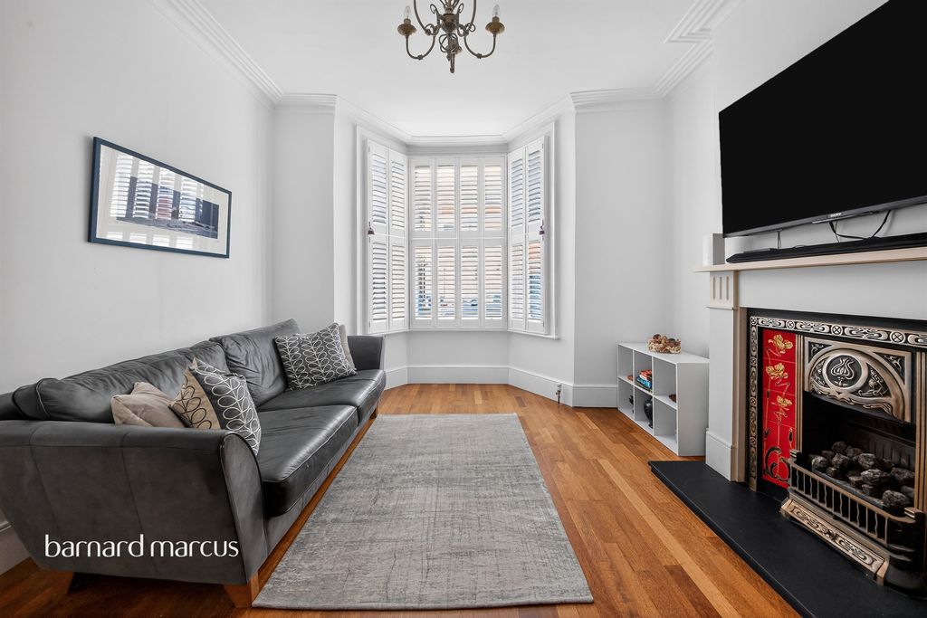 Property photo 3 of 13