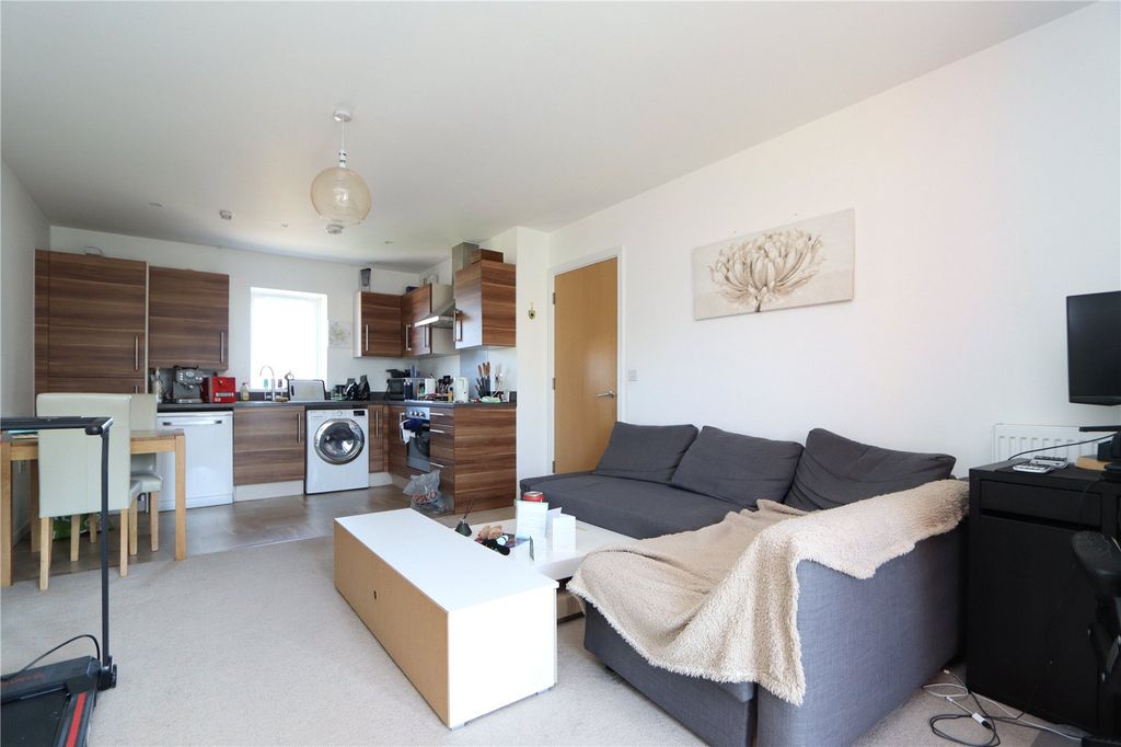 Property photo 3 of 13 Picture No. 02