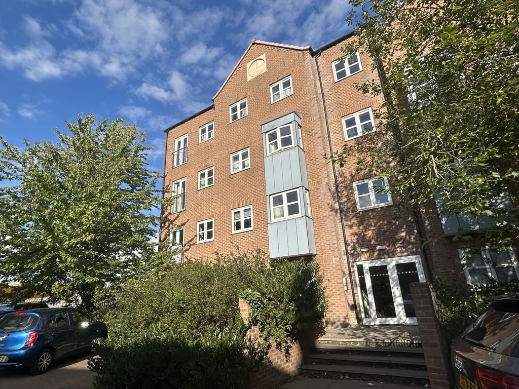 Property photo 1 of 6 085Ef42d-3d0d-4626-8912-c0679c72d039