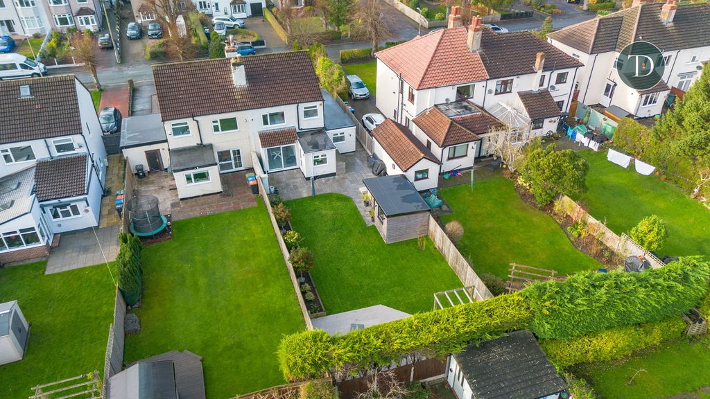 Property photo 3 of 35