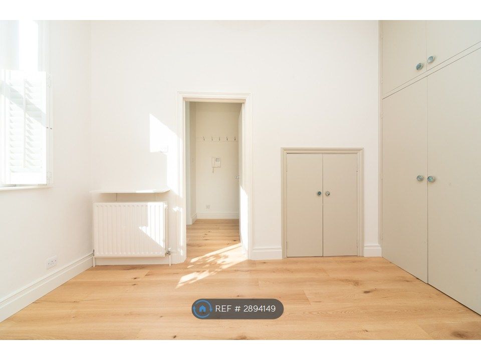 Property photo 3 of 35