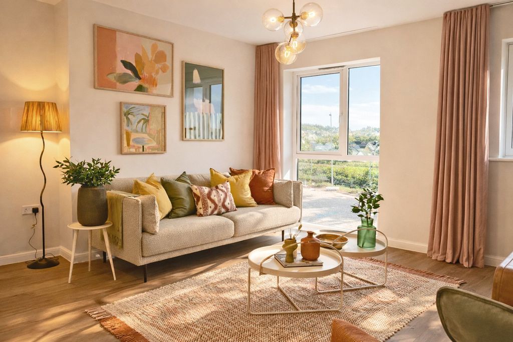 Property photo 2 of 9 Living Area