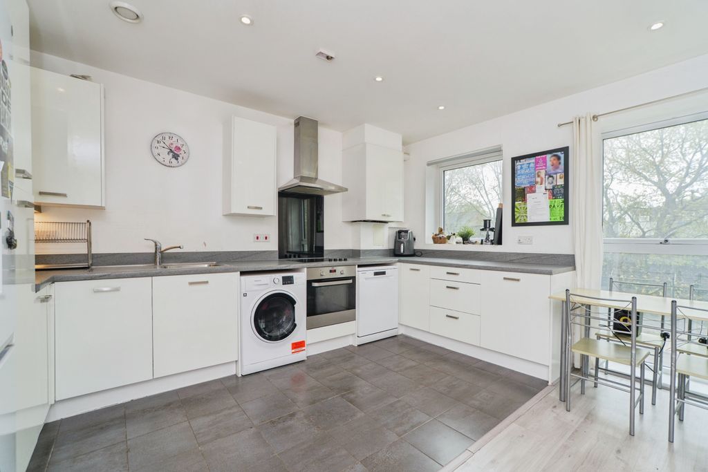 Property photo 2 of 15 Kitchen