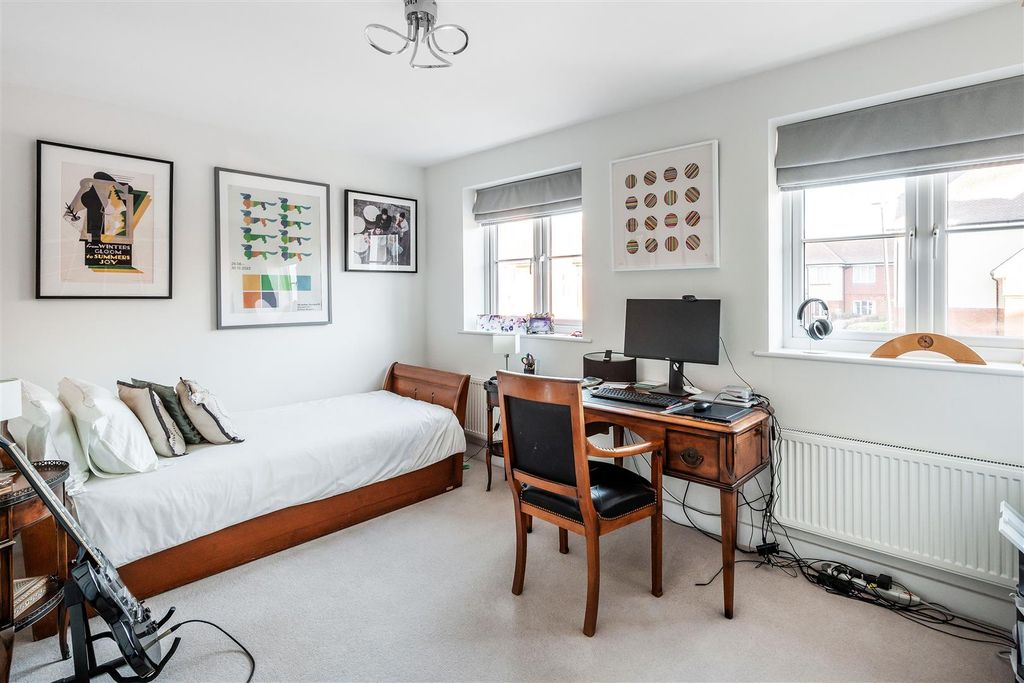 Additional image 12 of 3 bed semi-detached house for saleHartfield Road, Leatherhead KT22