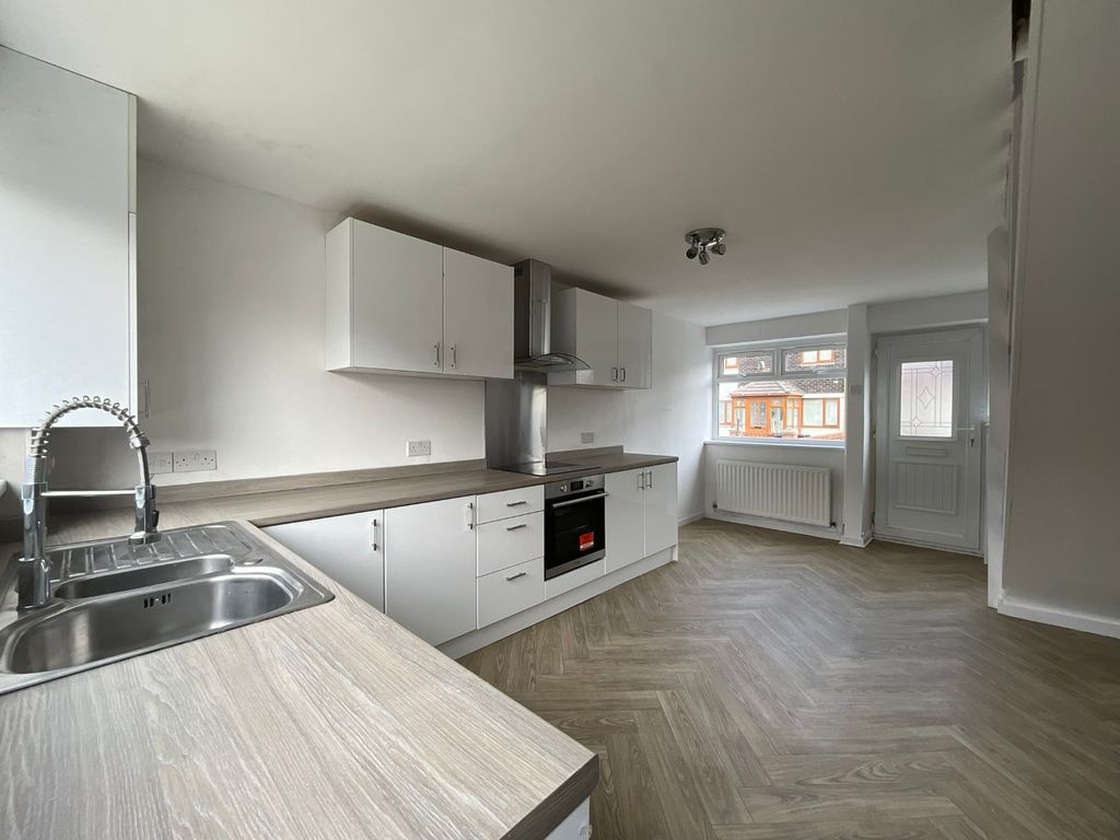 Property photo 1 of 16 4077141