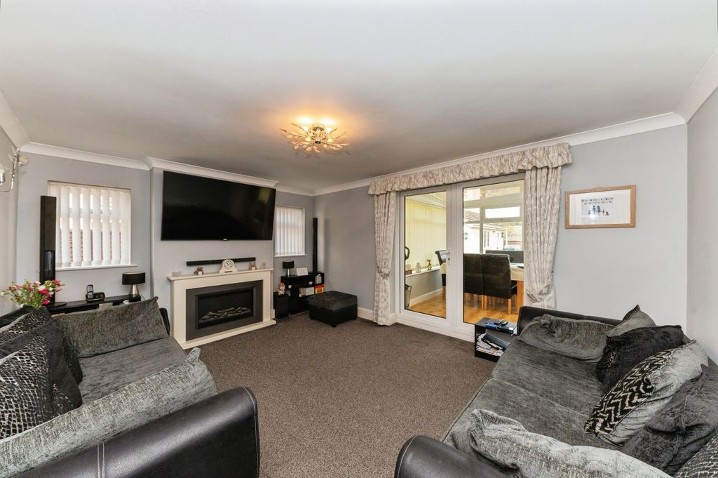Property photo 2 of 12 Image 1